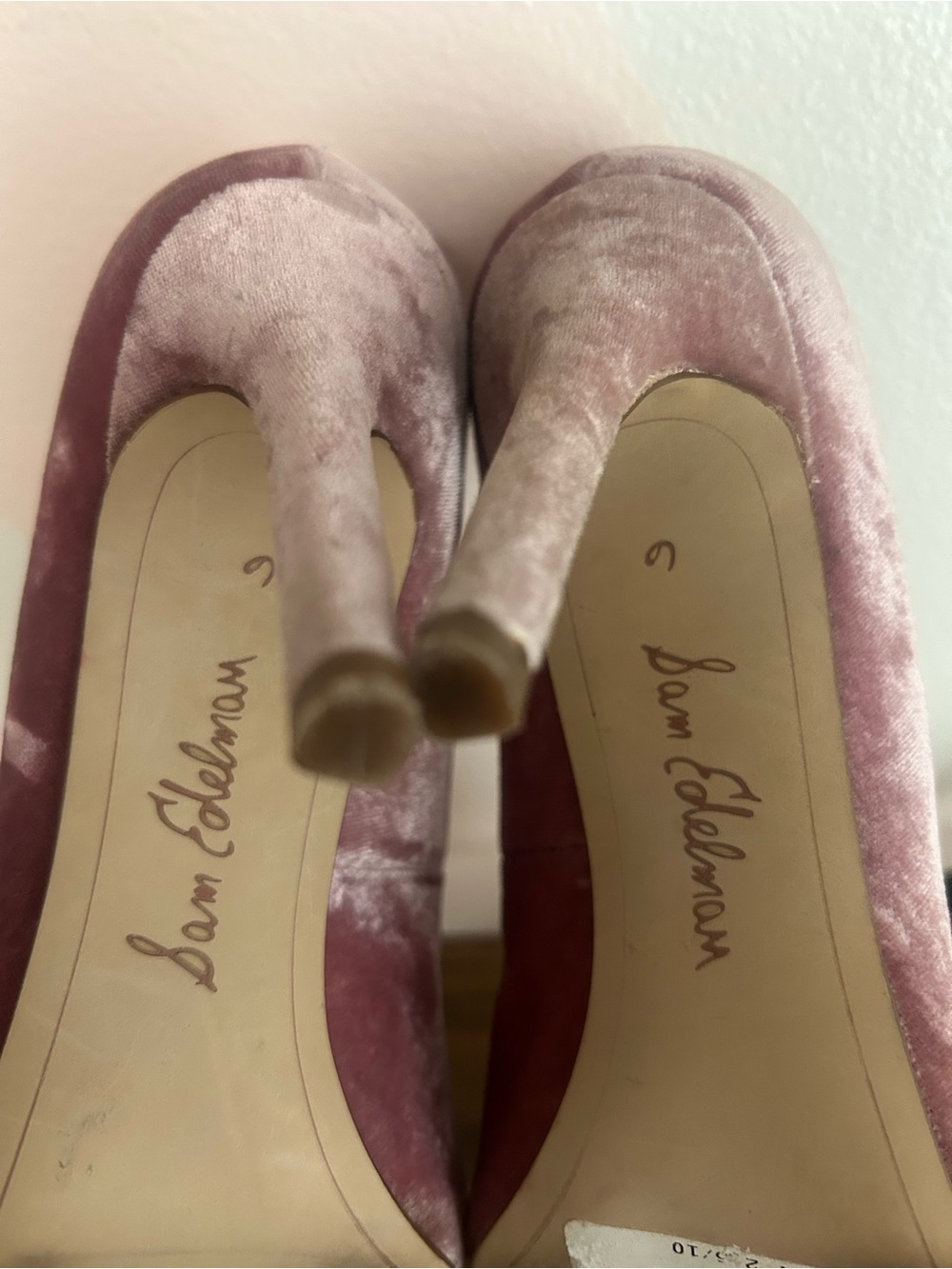 Pink Sam Edelman Haroldson velvet pumps with a pointed toe and fur pom-pom sz 6 - Picture 7 of 11